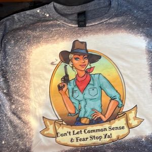 Do grey bleached tshirt. New